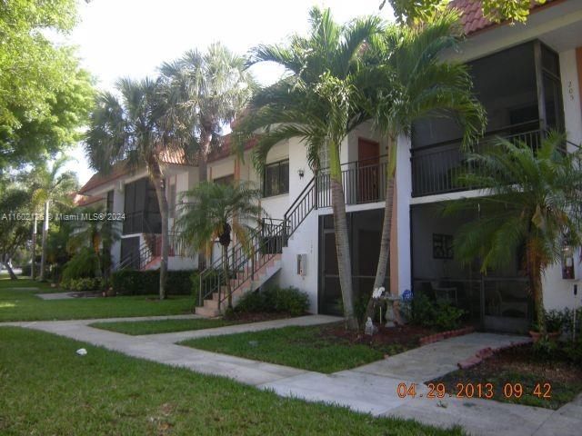 Recently Sold: $350,000 (2 beds, 2 baths, 1256 Square Feet)