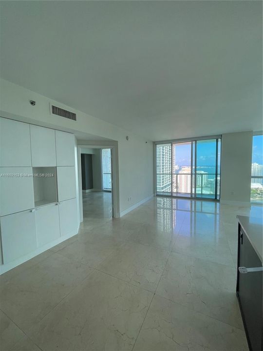 Recently Sold: $775,000 (2 beds, 2 baths, 1146 Square Feet)