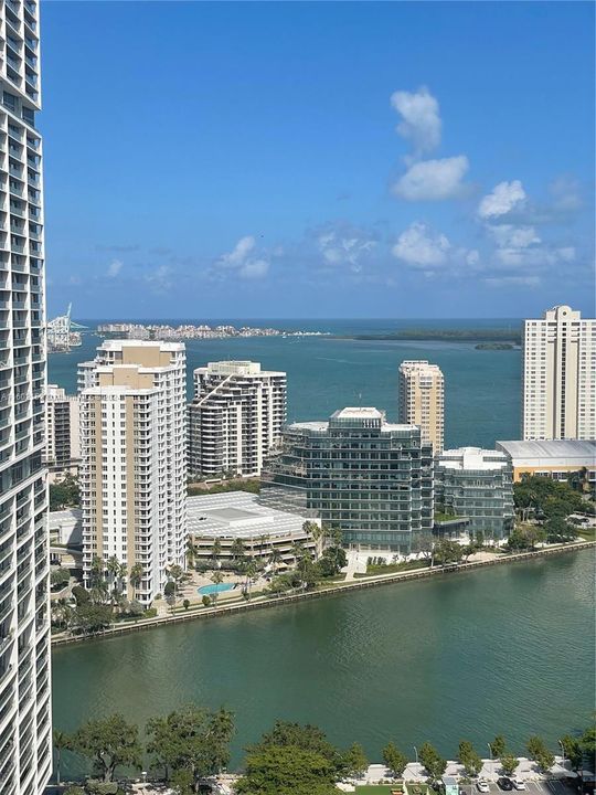 Recently Sold: $775,000 (2 beds, 2 baths, 1146 Square Feet)