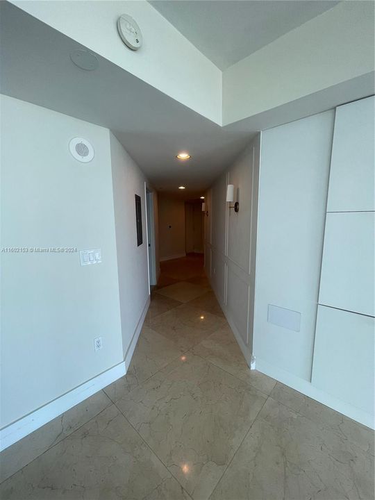 Recently Sold: $775,000 (2 beds, 2 baths, 1146 Square Feet)