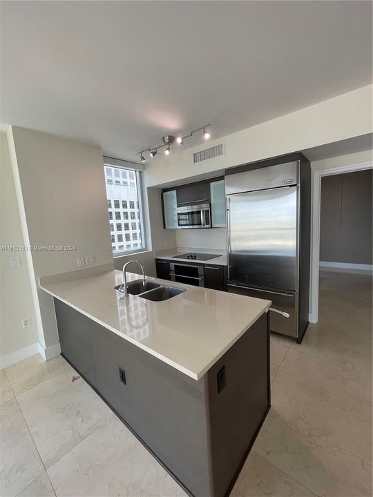 Recently Sold: $775,000 (2 beds, 2 baths, 1146 Square Feet)