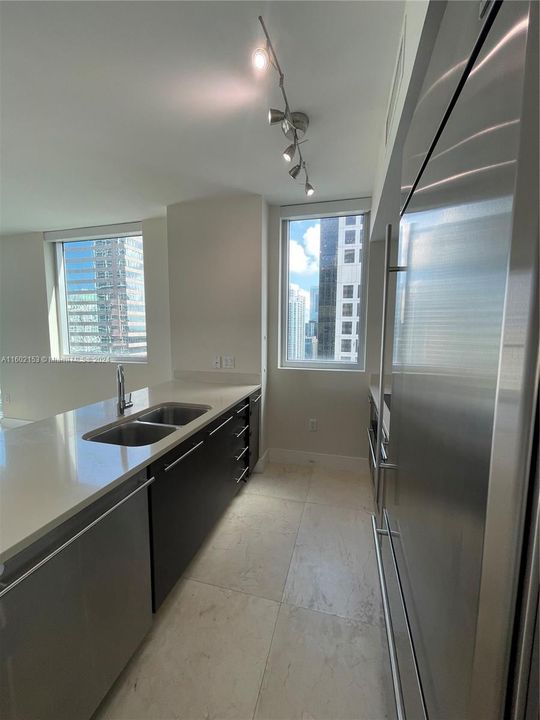 Recently Sold: $775,000 (2 beds, 2 baths, 1146 Square Feet)