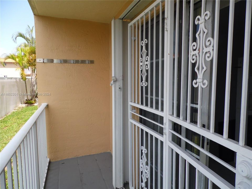 En Venta: $314,900 (2 camas, 2 baños, 870 Pies cuadrados)