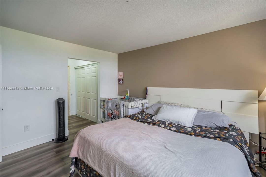 For Sale: $265,000 (2 beds, 2 baths, 1050 Square Feet)