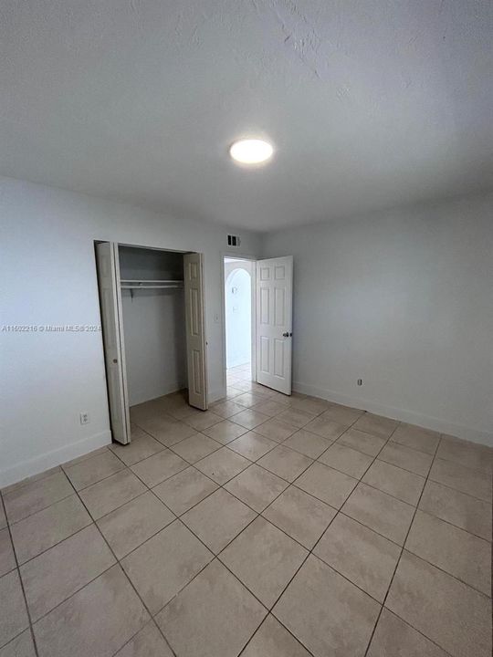 Recently Rented: $2,200 (2 beds, 1 baths, 1430 Square Feet)