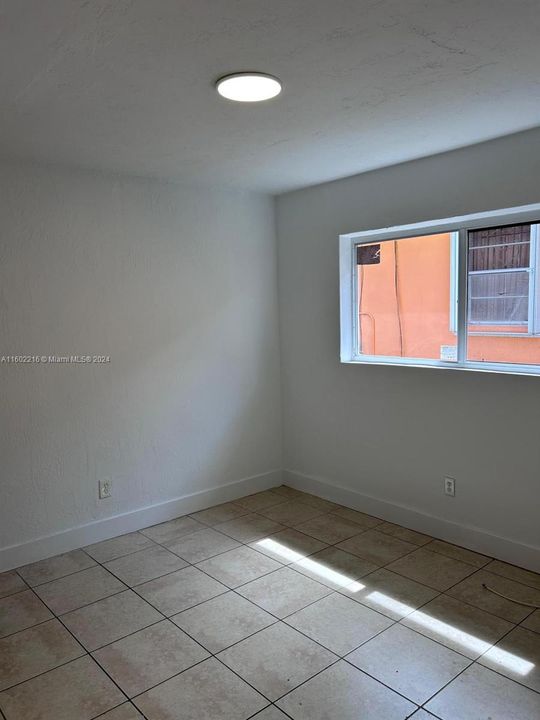 Active With Contract: $2,200 (2 beds, 1 baths, 1430 Square Feet)