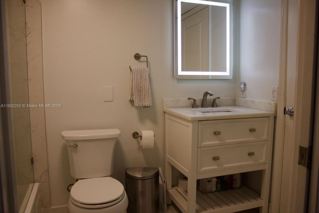 For Sale: $260,000 (2 beds, 1 baths, 1015 Square Feet)