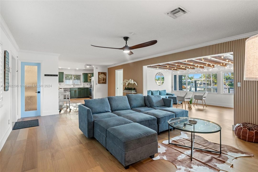 For Sale: $1,595,000 (3 beds, 2 baths, 1862 Square Feet)