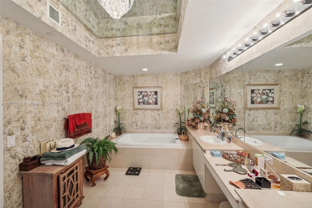 待售: $1,580,000 (3 贝兹, 3 浴室, 2640 平方英尺)