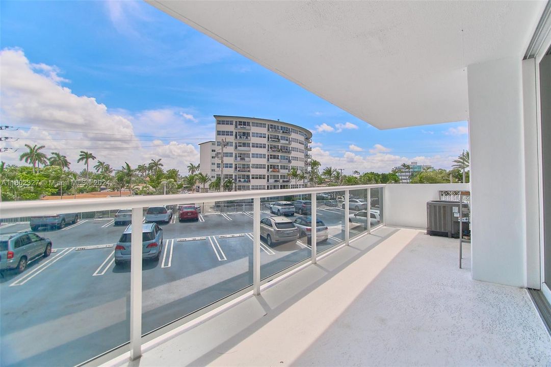 For Sale: $399,000 (2 beds, 2 baths, 1200 Square Feet)