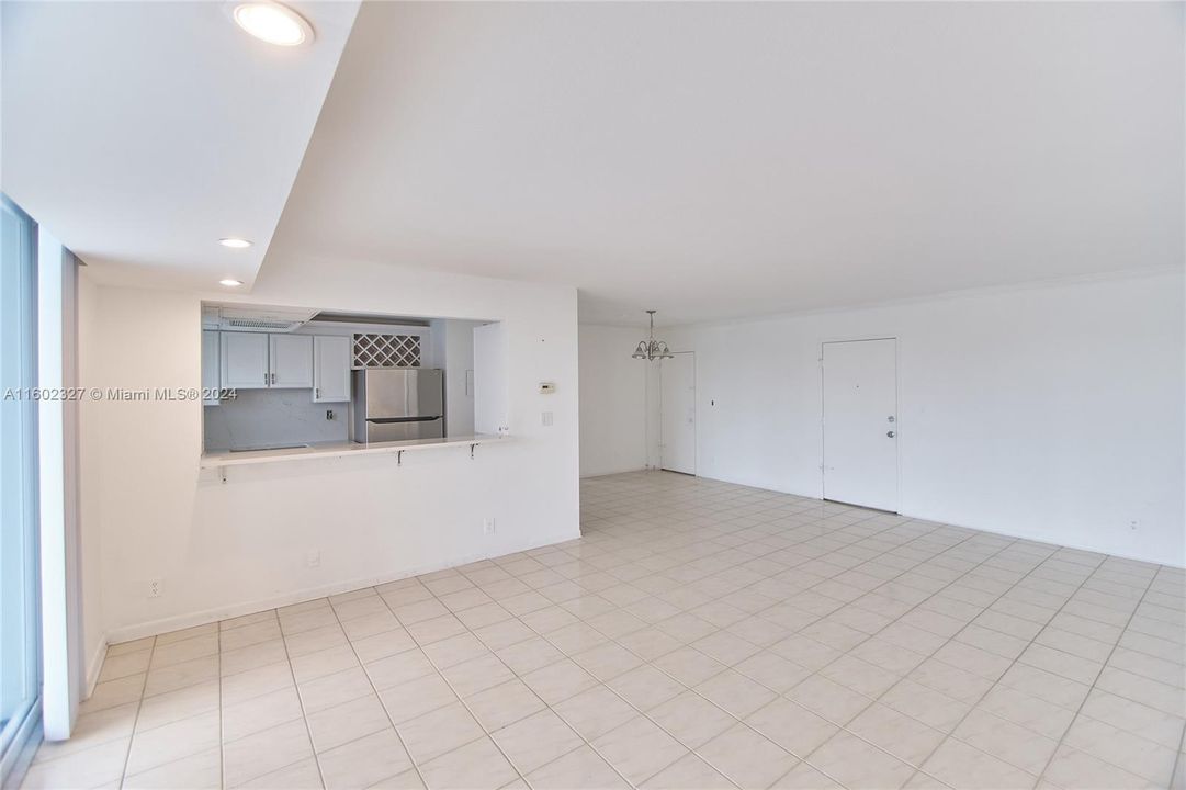 For Sale: $399,000 (2 beds, 2 baths, 1200 Square Feet)