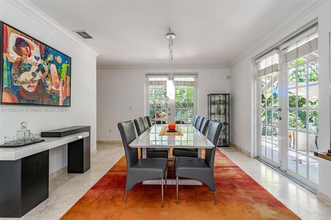 Active With Contract: $1,700,000 (4 beds, 3 baths, 2472 Square Feet)