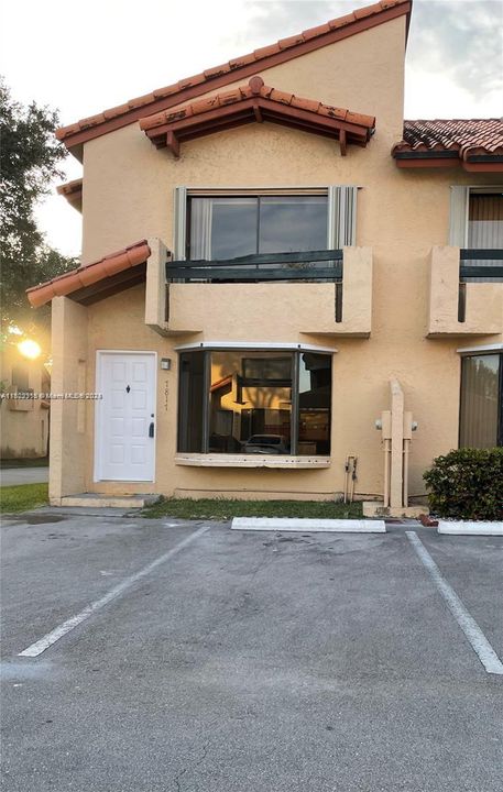 Recently Rented: $3,000 (2 beds, 2 baths, 1152 Square Feet)