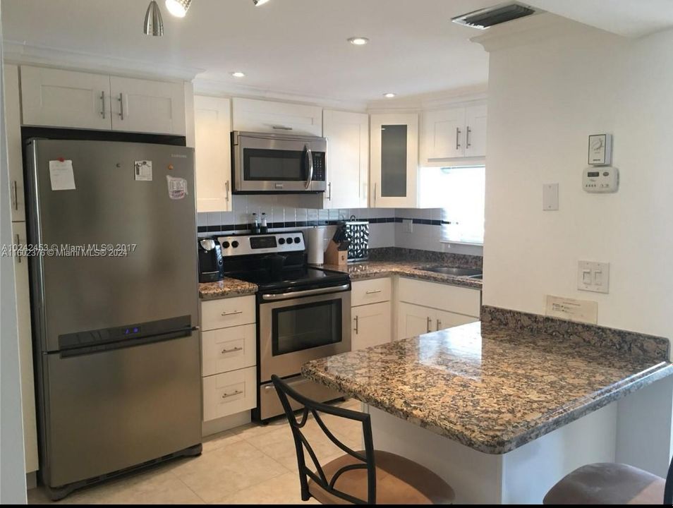 For Sale: $219,900 (2 beds, 2 baths, 1170 Square Feet)