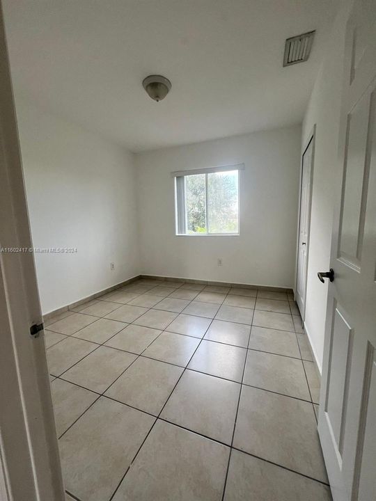 For Rent: $2,500 (2 beds, 2 baths, 963 Square Feet)