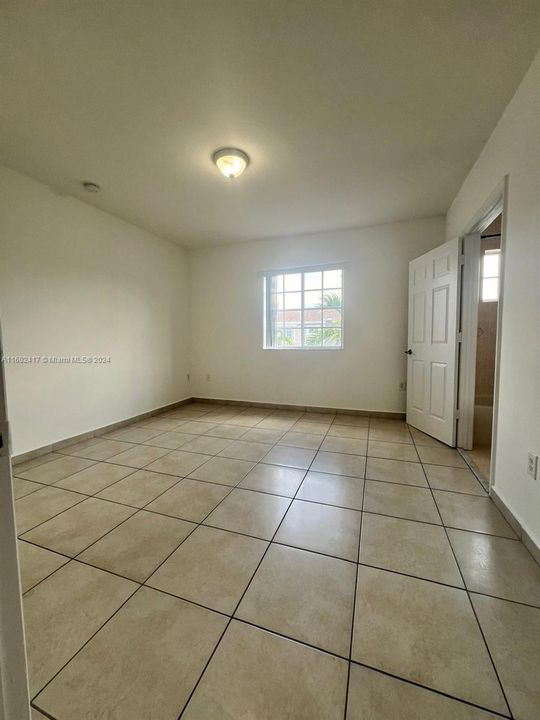 For Rent: $2,500 (2 beds, 2 baths, 963 Square Feet)