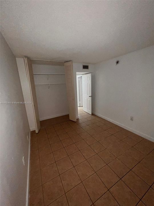 For Rent: $2,300 (2 beds, 2 baths, 1023 Square Feet)