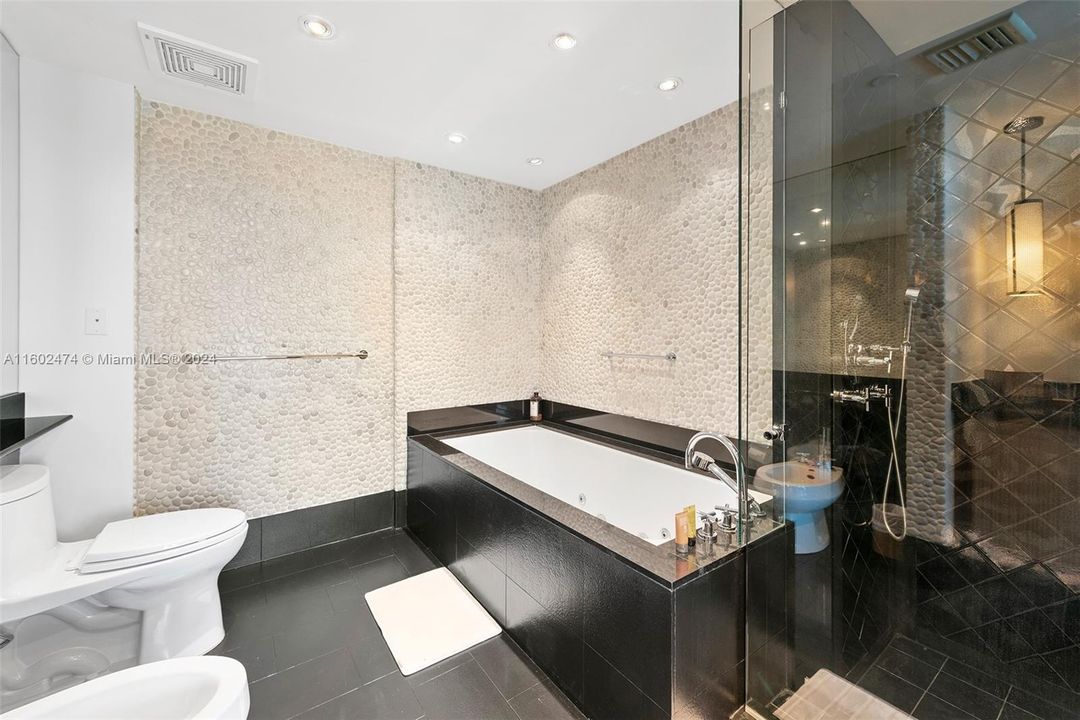 Недавно арендовано: $20,000 (2 спален, 2 ванн, 1316 Квадратных фут)