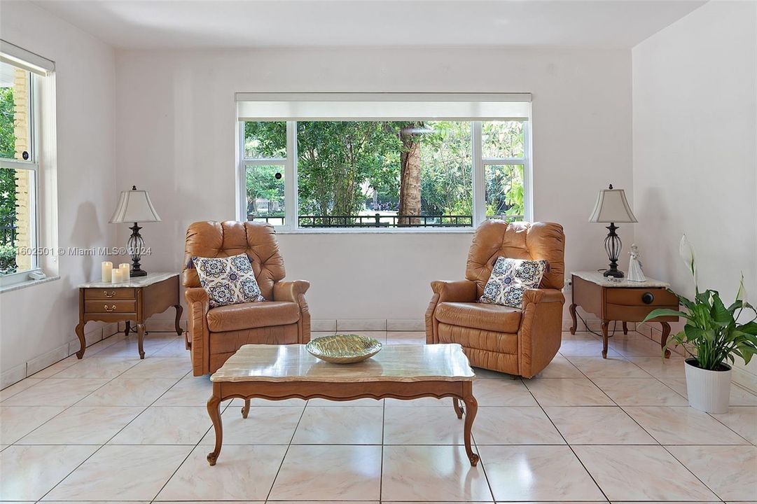 Recently Sold: $1,350,000 (3 beds, 2 baths, 1735 Square Feet)