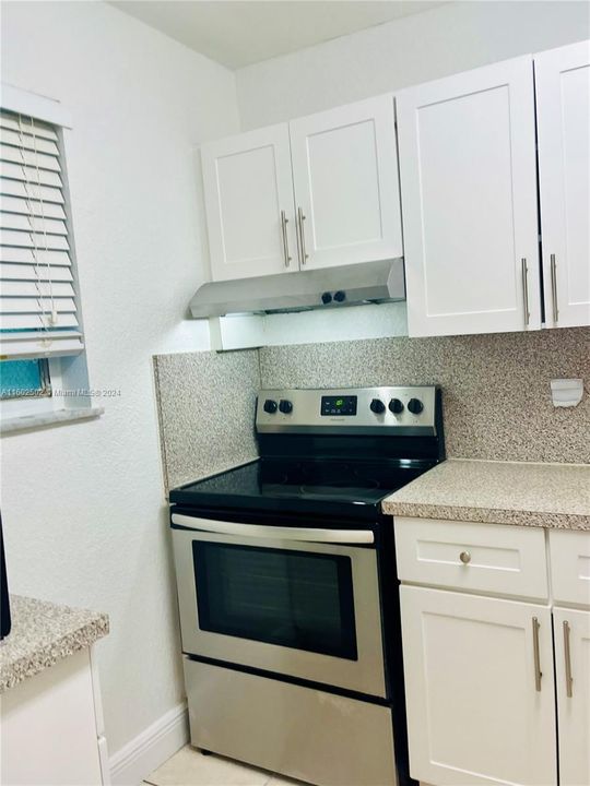 Vendido Recientemente: $218,990 (2 camas, 1 baños, 801 Pies cuadrados)