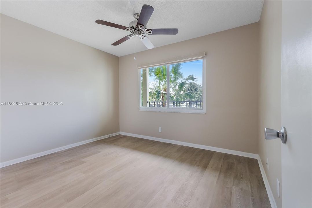Active With Contract: $255,000 (2 beds, 2 baths, 1192 Square Feet)