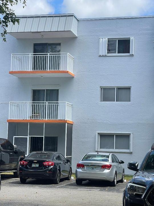 Recently Rented: $2,500 (2 beds, 2 baths, 840 Square Feet)