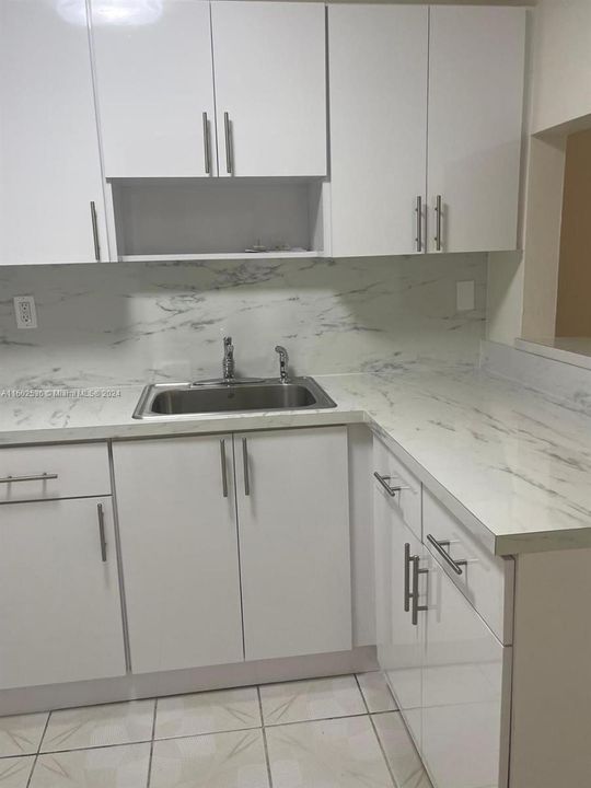 Recently Rented: $2,500 (2 beds, 2 baths, 840 Square Feet)