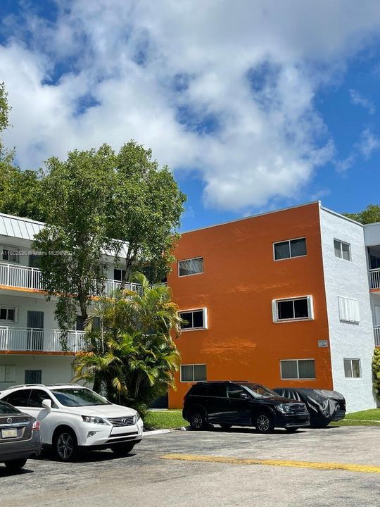 Recently Rented: $2,500 (2 beds, 2 baths, 840 Square Feet)