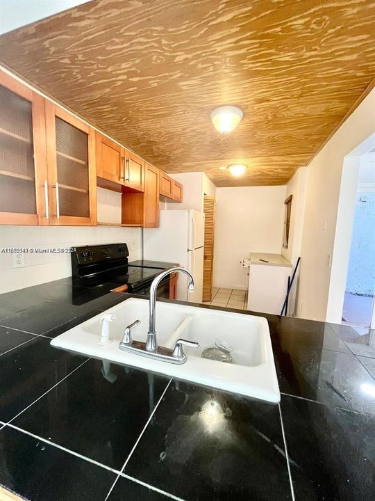 En Venta: $239,000 (2 camas, 2 baños, 956 Pies cuadrados)