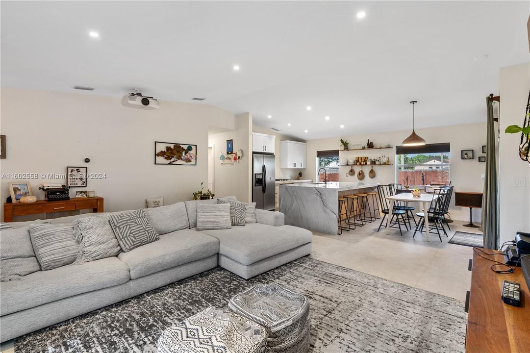 Active With Contract: $549,000 (3 beds, 2 baths, 1548 Square Feet)