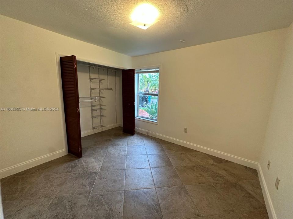 For Rent: $3,300 (3 beds, 2 baths, 1895 Square Feet)