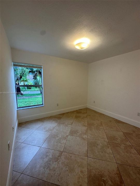 For Rent: $3,300 (3 beds, 2 baths, 1895 Square Feet)