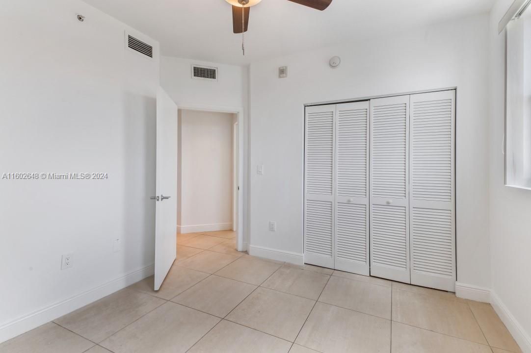 For Sale: $435,000 (2 beds, 2 baths, 1156 Square Feet)