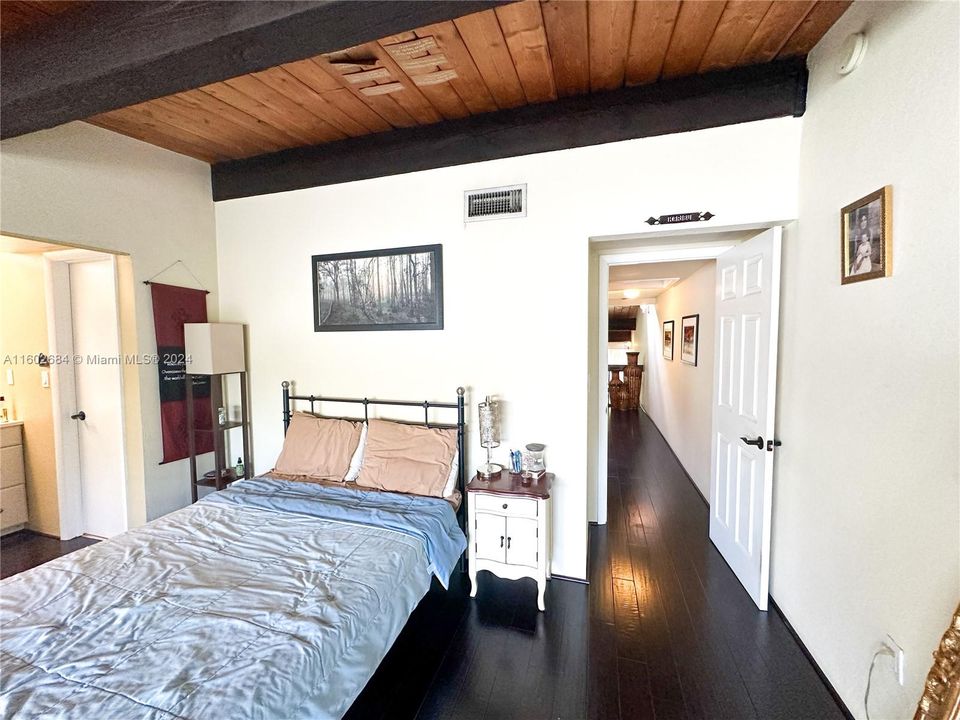 For Sale: $495,000 (3 beds, 2 baths, 1693 Square Feet)