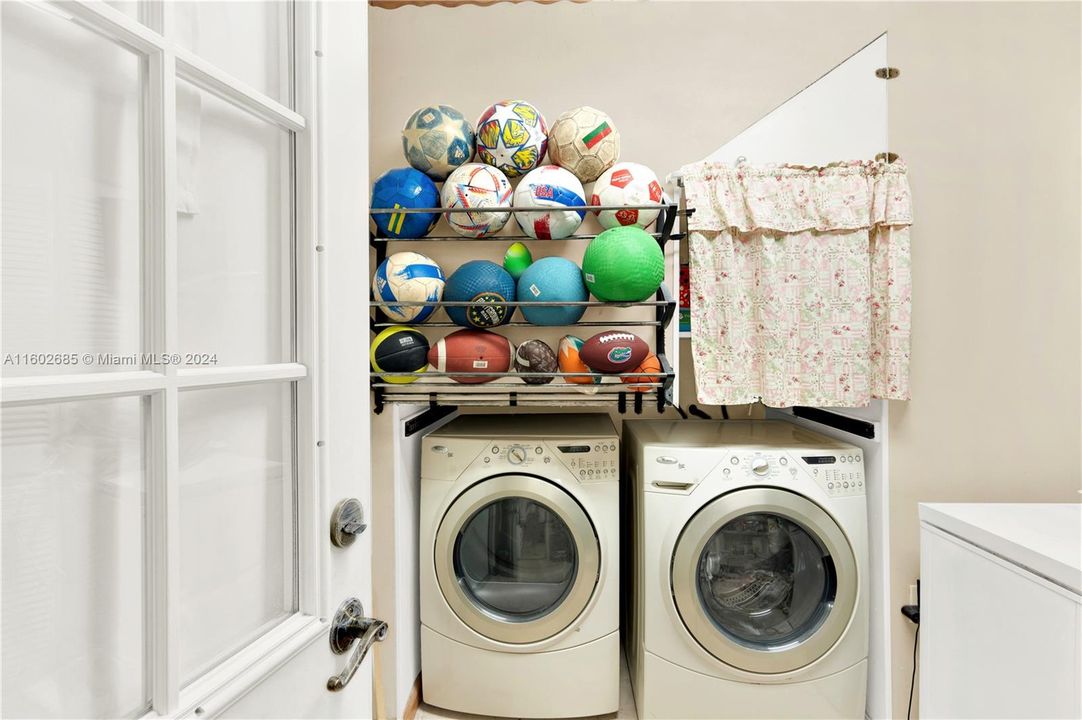 Recently Sold: $770,000 (4 beds, 2 baths, 1861 Square Feet)