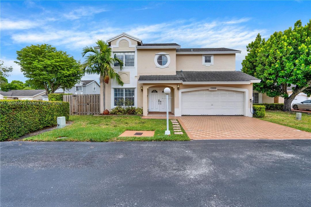 Recently Sold: $770,000 (4 beds, 2 baths, 1861 Square Feet)