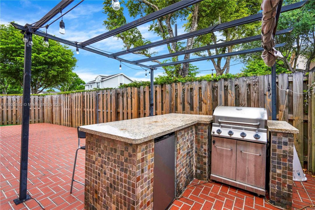 Recently Sold: $770,000 (4 beds, 2 baths, 1861 Square Feet)