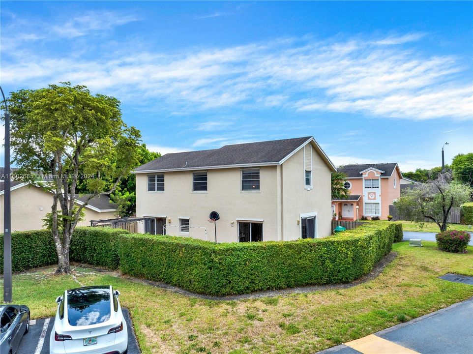 Recently Sold: $770,000 (4 beds, 2 baths, 1861 Square Feet)