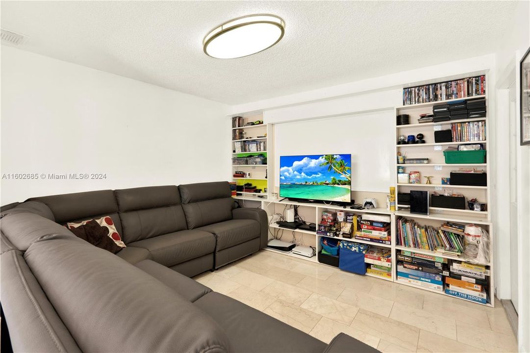 Recently Sold: $770,000 (4 beds, 2 baths, 1861 Square Feet)