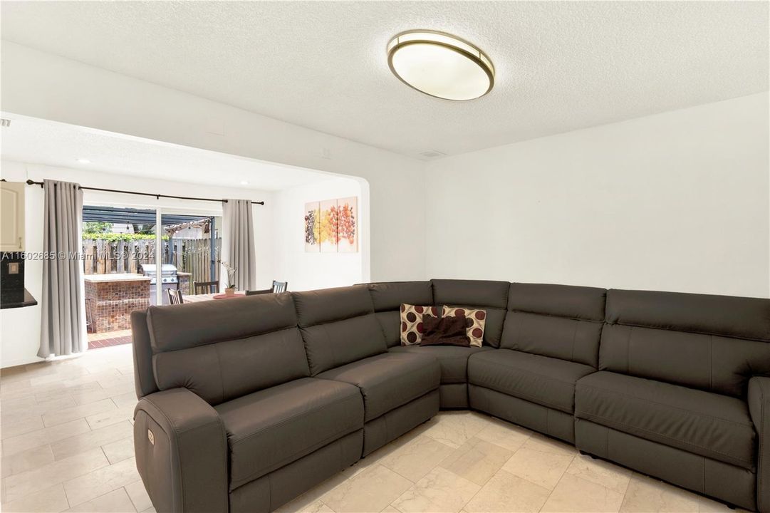 Recently Sold: $770,000 (4 beds, 2 baths, 1861 Square Feet)