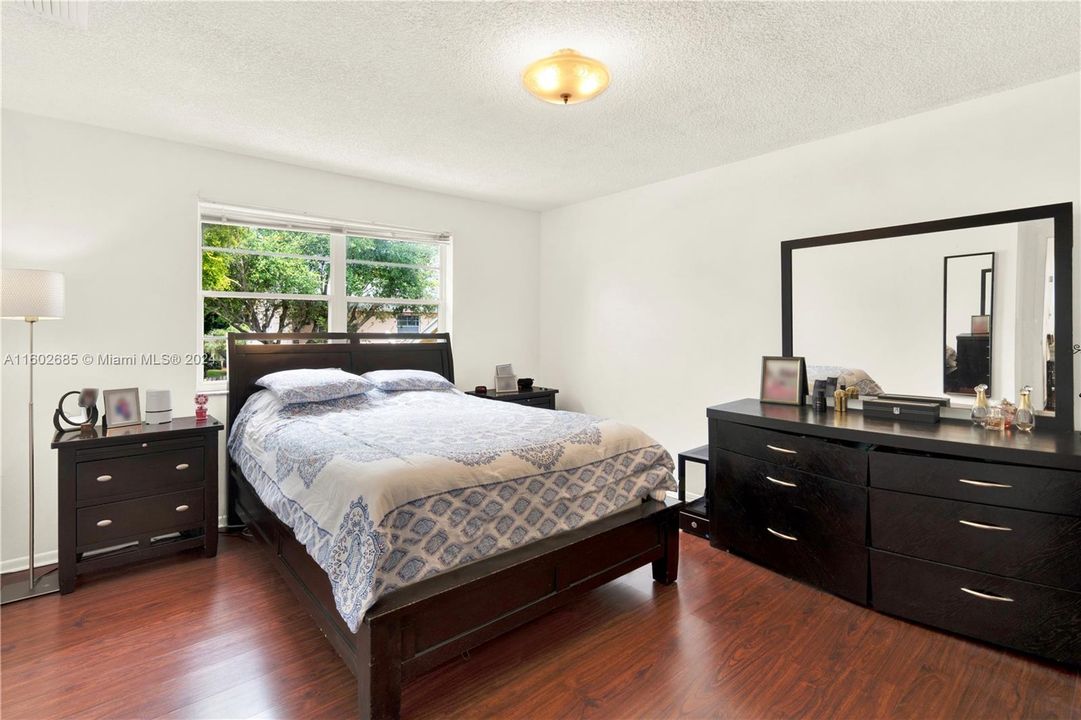 Recently Sold: $770,000 (4 beds, 2 baths, 1861 Square Feet)