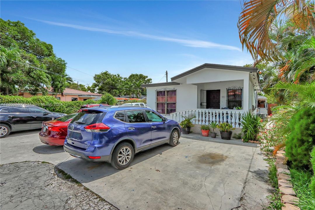 Recently Sold: $890,000 (0 beds, 0 baths, 3088 Square Feet)