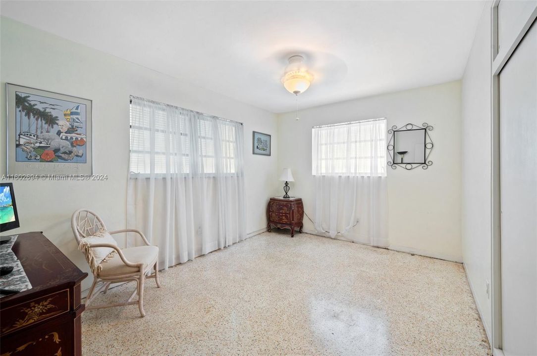 En Venta: $888,000 (4 camas, 3 baños, 1891 Pies cuadrados)