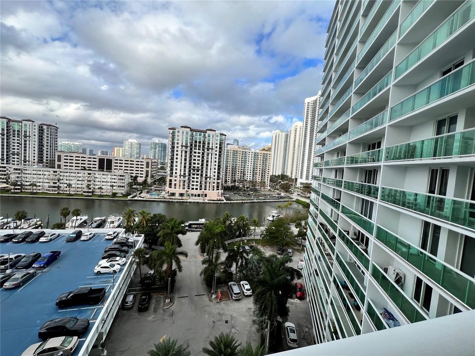 Active With Contract: $3,450 (2 beds, 2 baths, 1357 Square Feet)