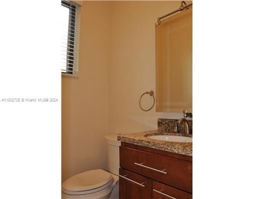 For Rent: $5,300 (4 beds, 3 baths, 1884 Square Feet)