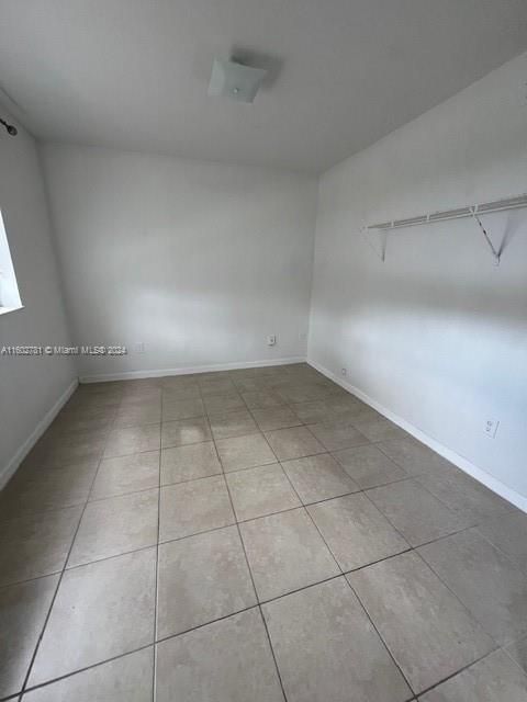 For Sale: $285,000 (2 beds, 1 baths, 749 Square Feet)