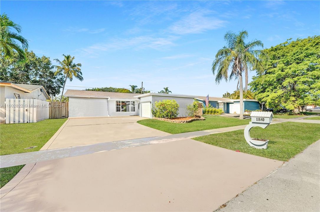 For Sale: $642,000 (4 beds, 2 baths, 1437 Square Feet)