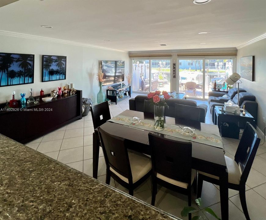 Recently Sold: $824,000 (2 beds, 2 baths, 1656 Square Feet)