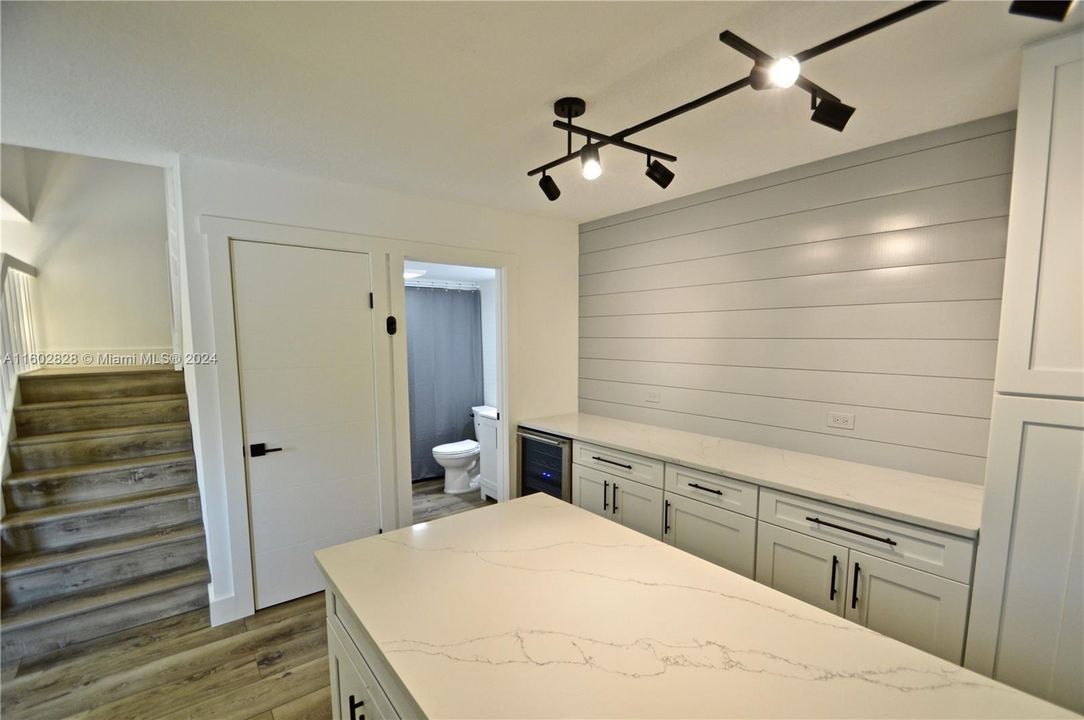 For Sale: $459,000 (2 beds, 2 baths, 1596 Square Feet)
