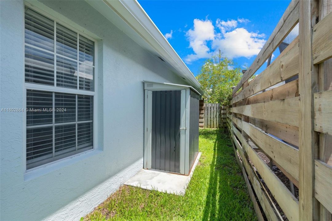 For Sale: $699,999 (3 beds, 2 baths, 1780 Square Feet)